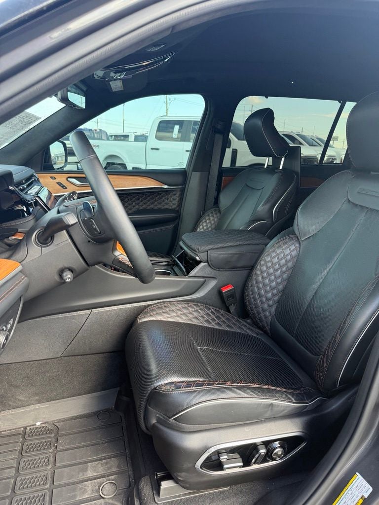 2023 Jeep Grand Cherokee L Summit Reserve