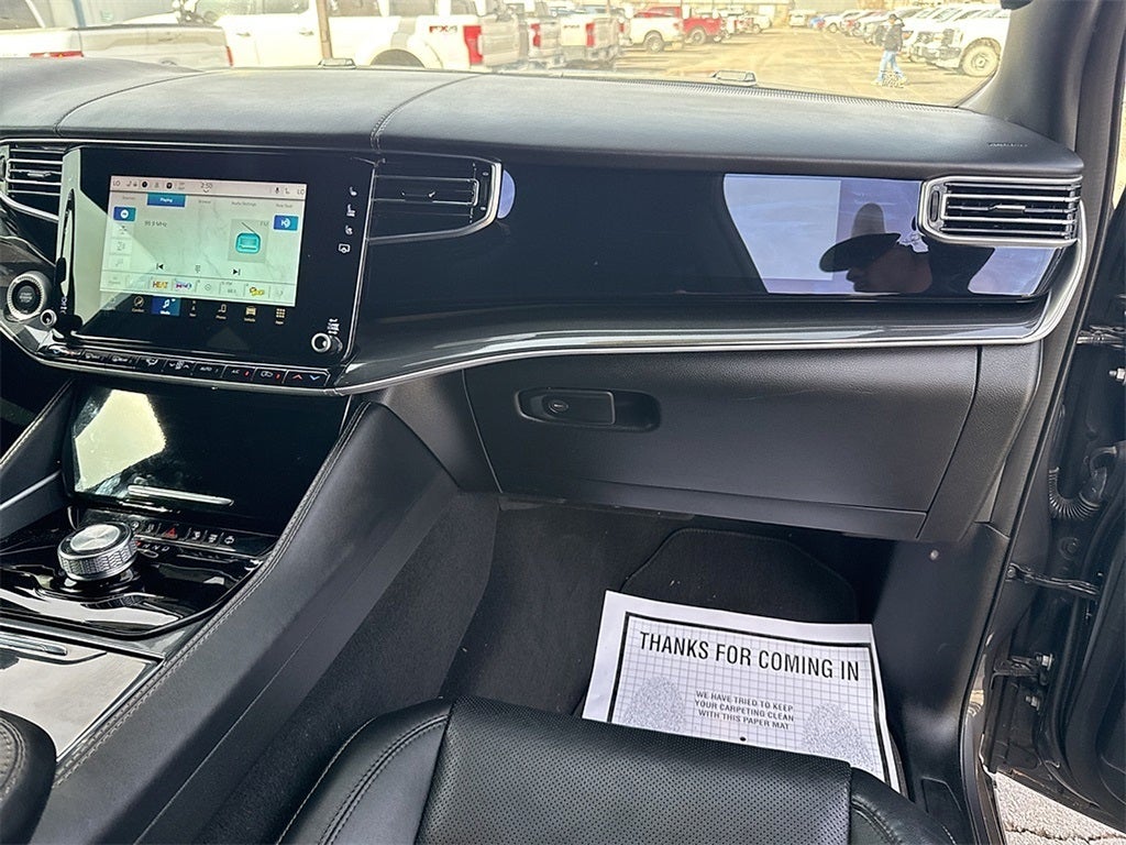 2023 Jeep Wagoneer Base