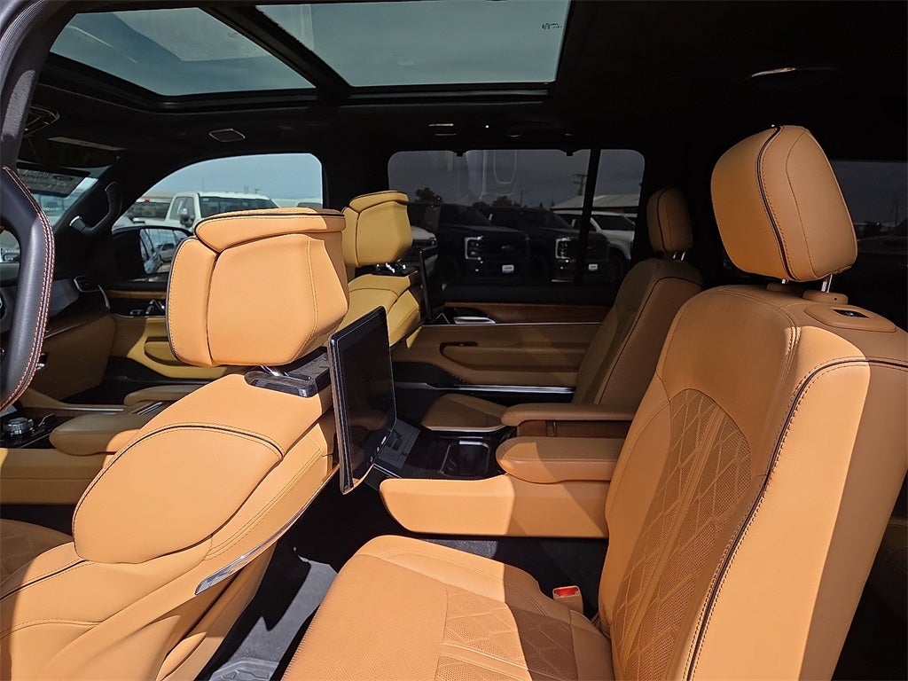 2022 Jeep Grand Wagoneer Series III