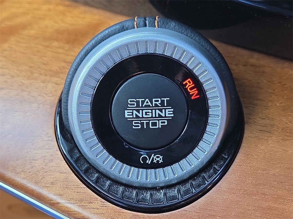 2022 Jeep Grand Wagoneer Series III