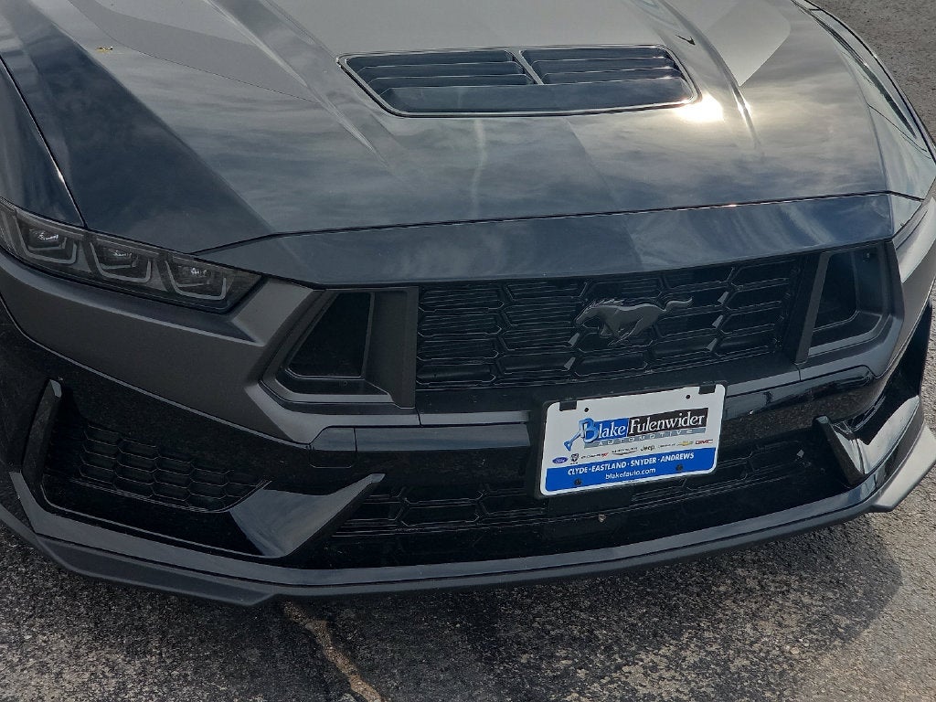 2026 Ford Mustang Dark Horse