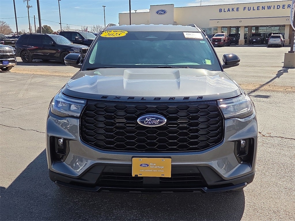 2025 Ford Explorer ST-Line