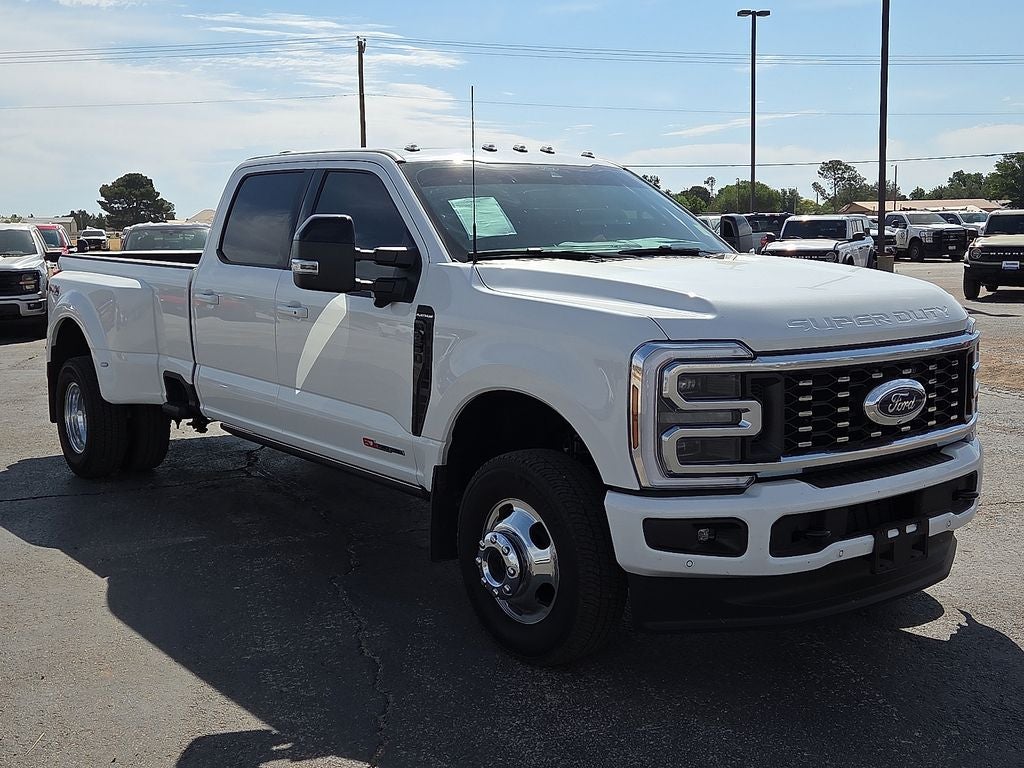 2026 Ford F-350SD Platinum DRW