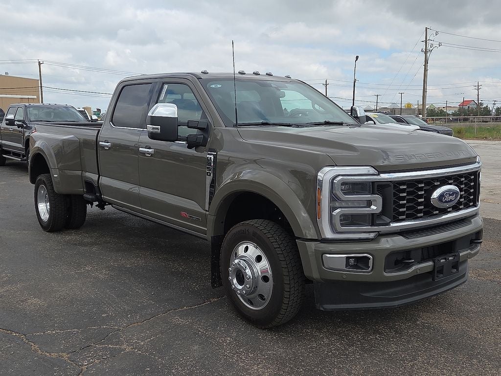 2026 Ford F-450SD Platinum DRW