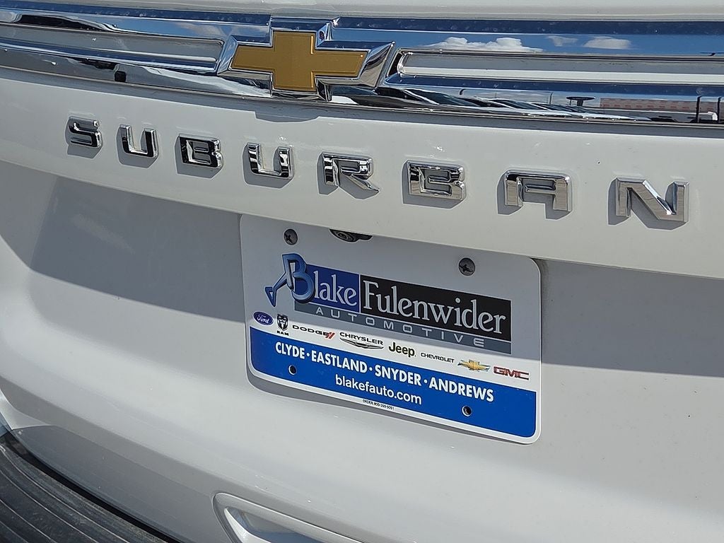 2023 Chevrolet Suburban LT