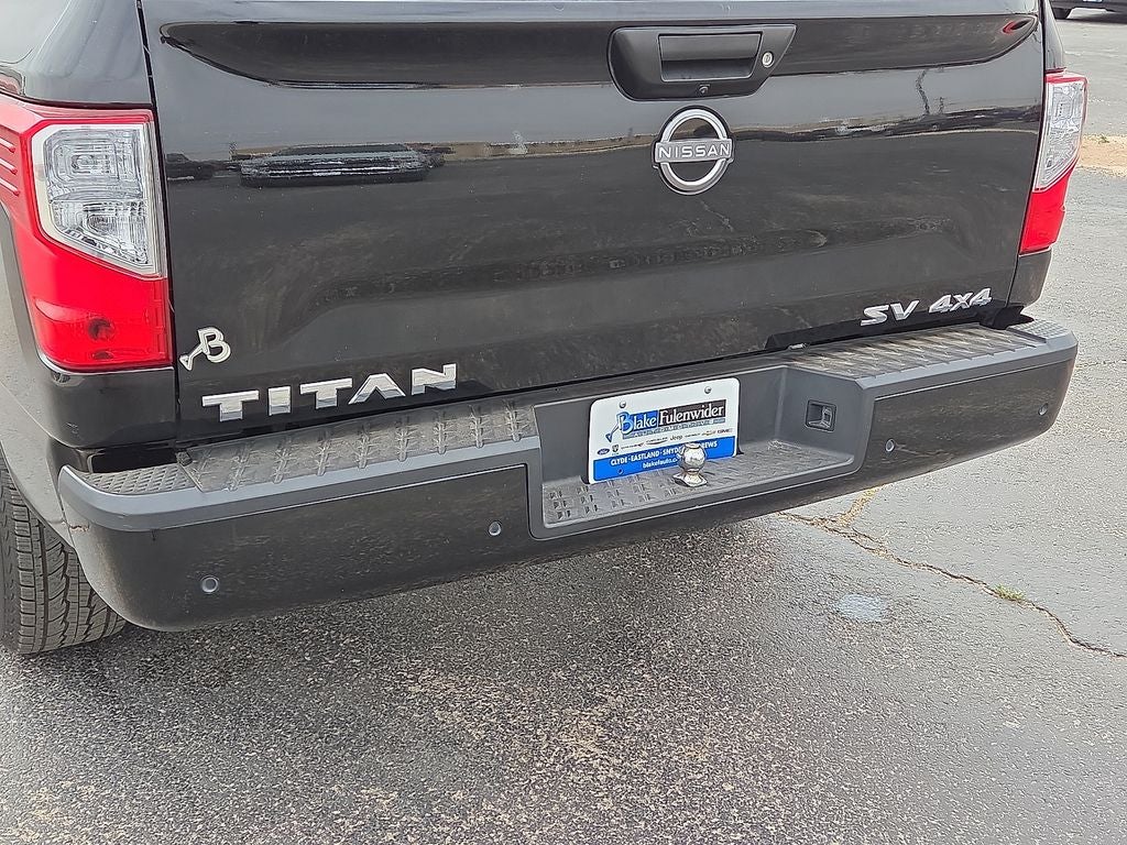 2023 Nissan Titan SV