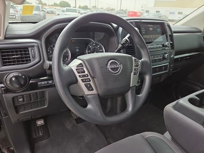 2023 Nissan Titan SV