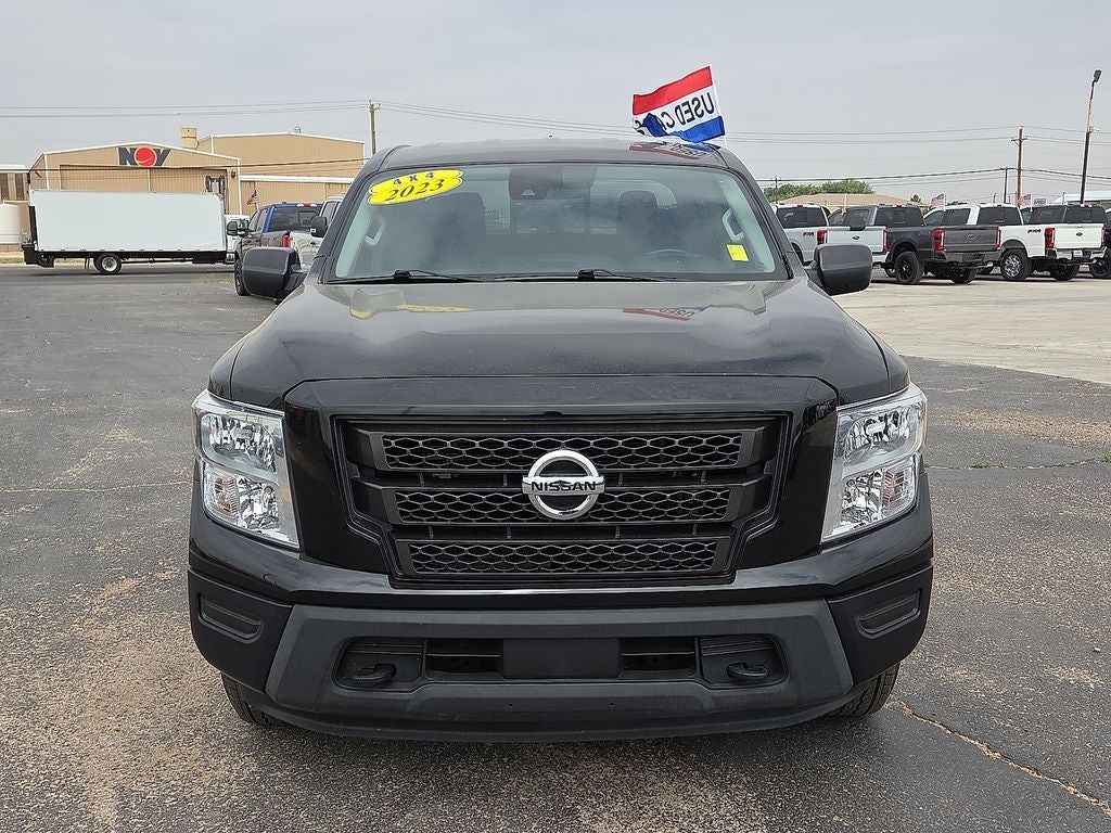 2023 Nissan Titan SV