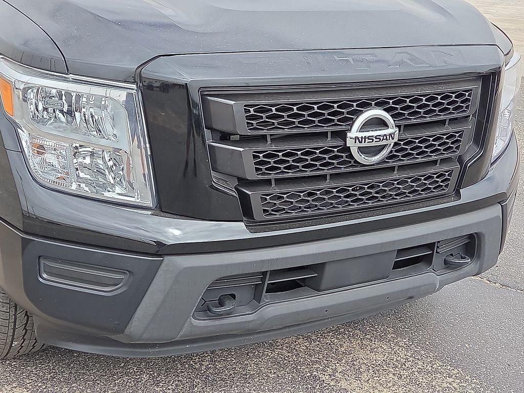 2023 Nissan Titan SV
