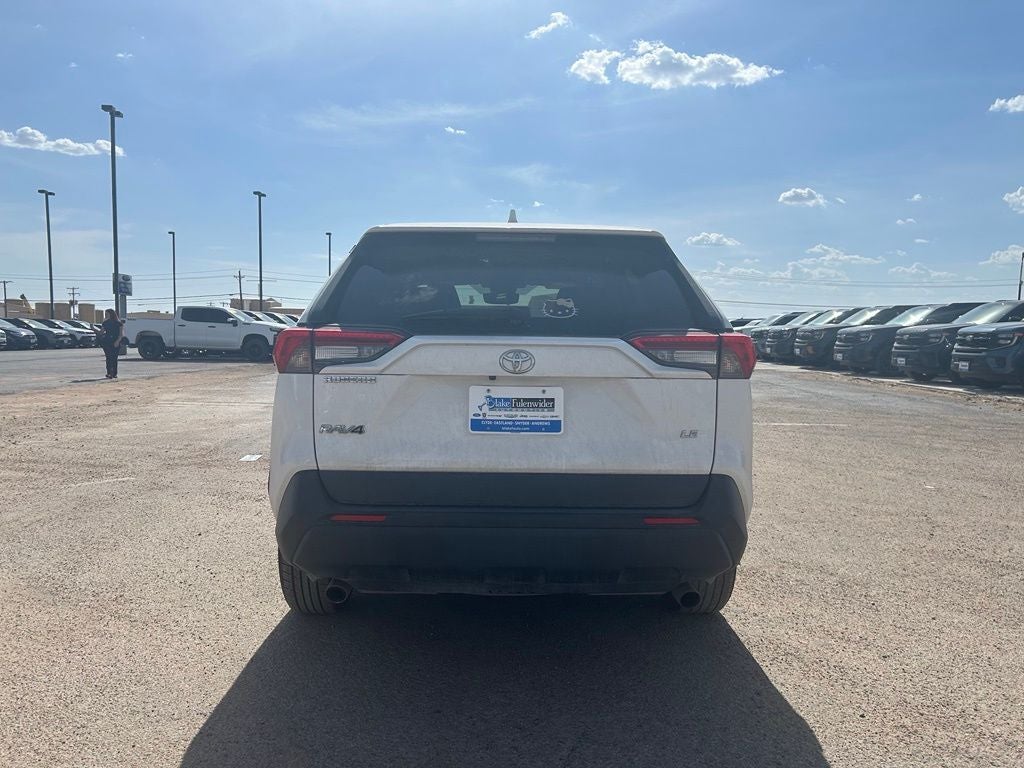 2022 Toyota RAV4 LE