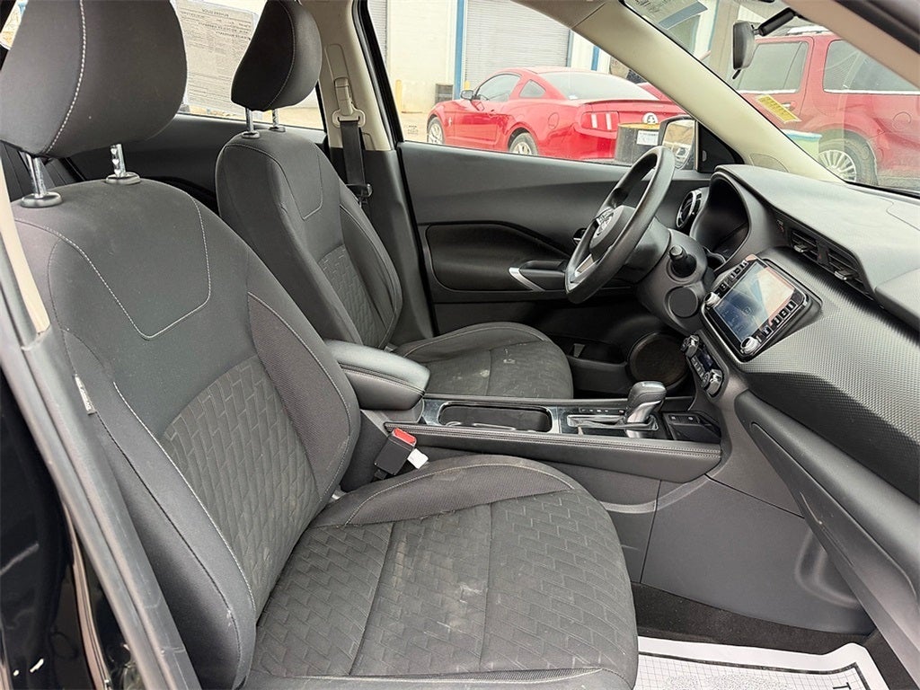 2022 Nissan Kicks SV