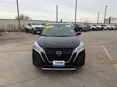 2022 Nissan Kicks SV