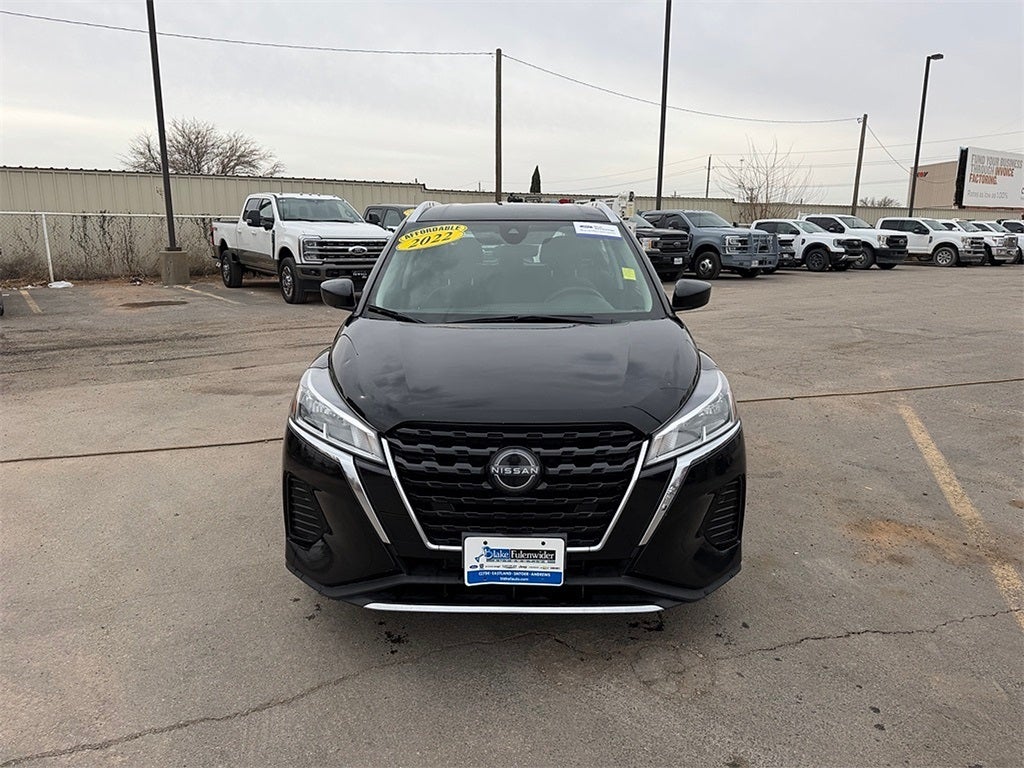 2022 Nissan Kicks SV