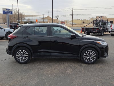 2022 Nissan Kicks SV