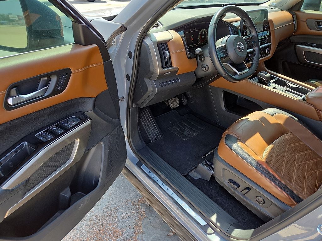 2022 Nissan Pathfinder Platinum