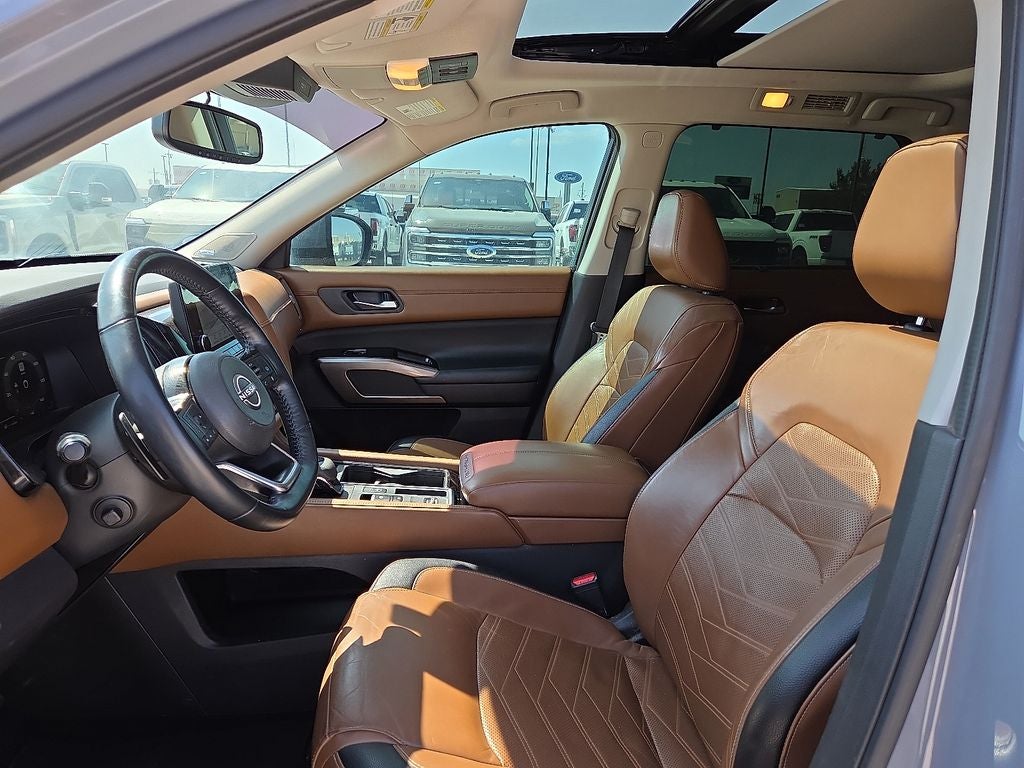2022 Nissan Pathfinder Platinum