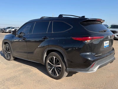 2022 Toyota Highlander XSE