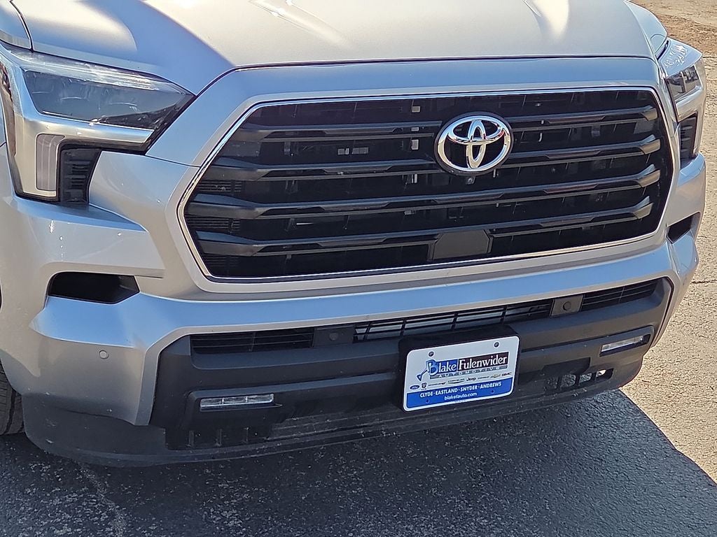 2025 Toyota Sequoia SR5