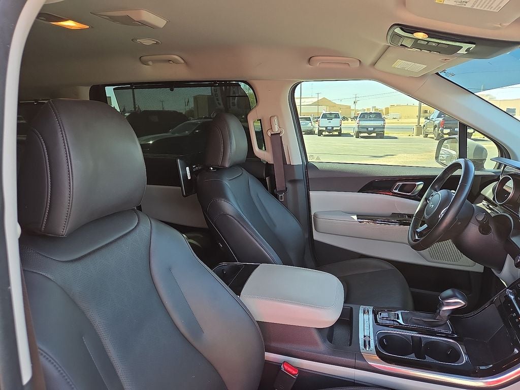 2022 Kia Carnival SX