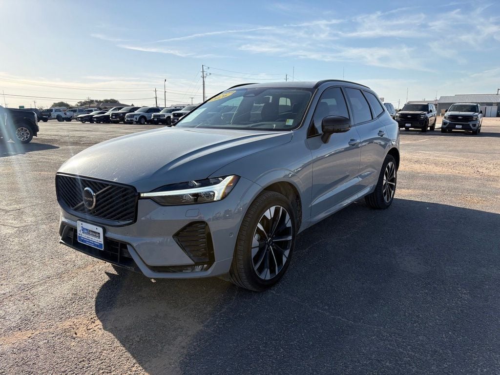2026 Volvo XC60 B5 Plus