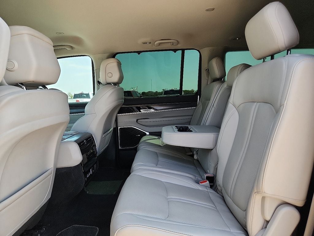 2023 Jeep Wagoneer Series III