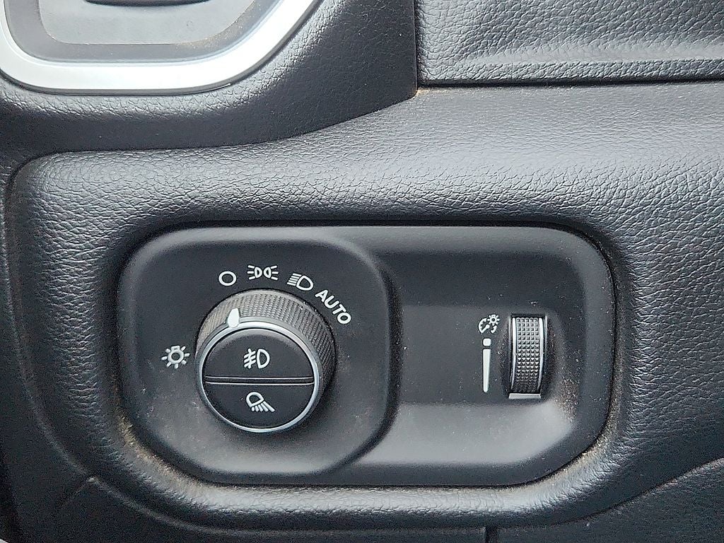 2022 RAM 1500 Lone Star Quad Cab 4x2 6'4' Box