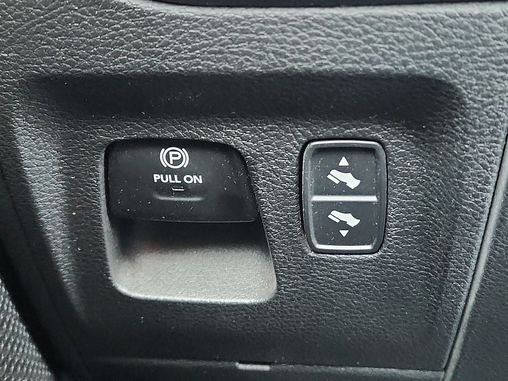 2022 RAM 1500 Lone Star Quad Cab 4x2 6'4' Box