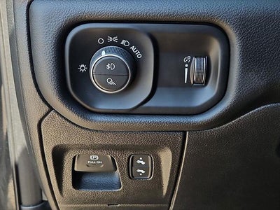 2025 RAM 1500 Big Horn Crew Cab 4x2 5'7' Box