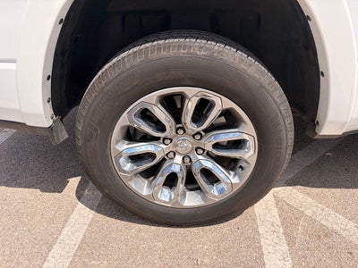 2022 RAM 1500 Laramie Crew Cab 4x2 5'7' Box