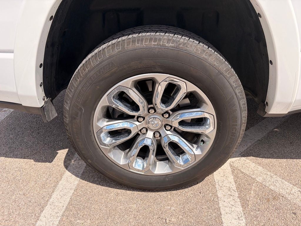 2022 RAM 1500 Laramie Crew Cab 4x2 5'7' Box