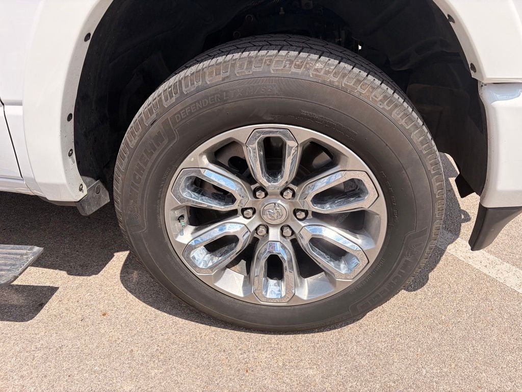2022 RAM 1500 Laramie Crew Cab 4x2 5'7' Box