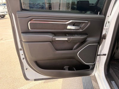 2022 RAM 1500 Laramie Crew Cab 4x2 5'7' Box