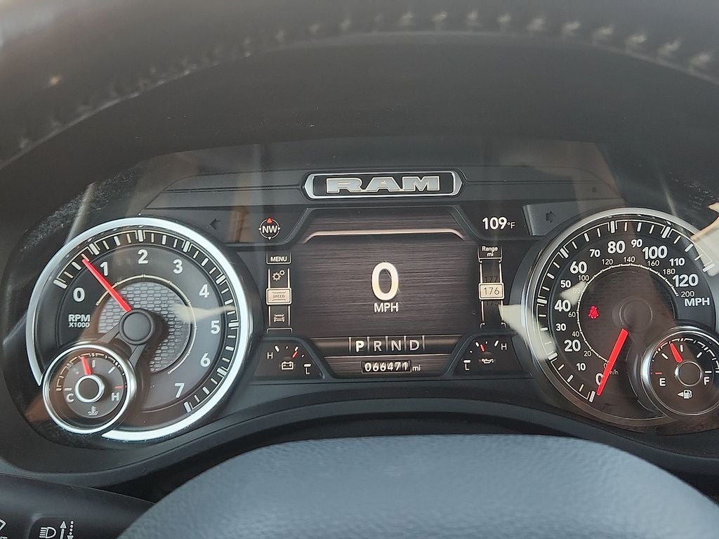 2023 RAM 1500 Laramie Crew Cab 4x4 5'7' Box