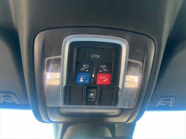 2023 RAM 1500 Laramie Crew Cab 4x4 5'7' Box