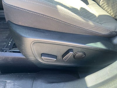 2022 Ford Escape SE Hybrid