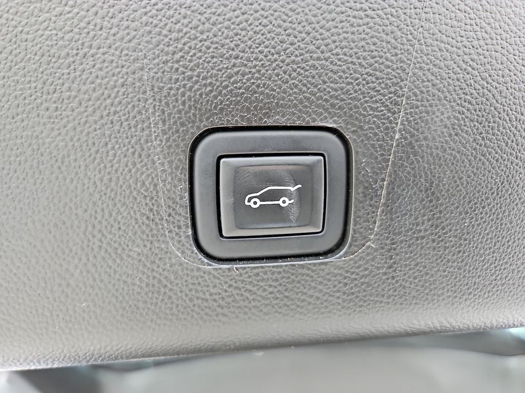 2023 Chevrolet Traverse FWD RS
