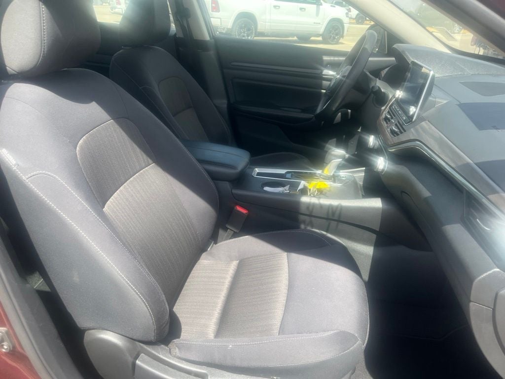 2025 Nissan Altima SV FWD