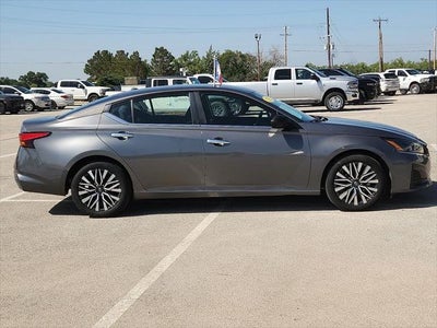 2025 Nissan Altima SV FWD