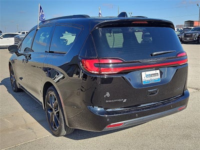 2024 Chrysler Pacifica Limited S Appearance