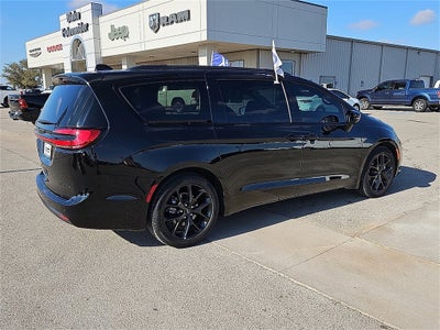 2024 Chrysler Pacifica Limited S Appearance