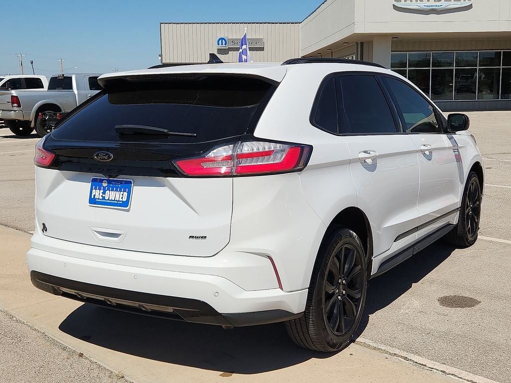 2022 Ford Edge SE
