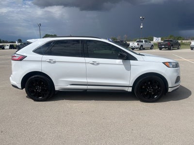 2022 Ford Edge SE