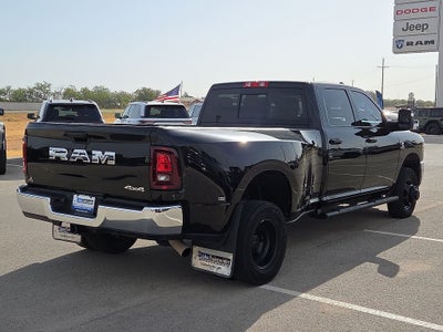 2025 RAM 3500 Tradesman Crew Cab 4x4 8' Box