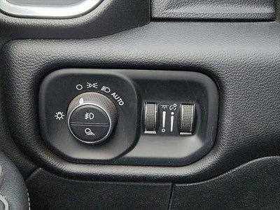 2024 RAM 3500 Laramie Crew Cab 4x4 8' Box