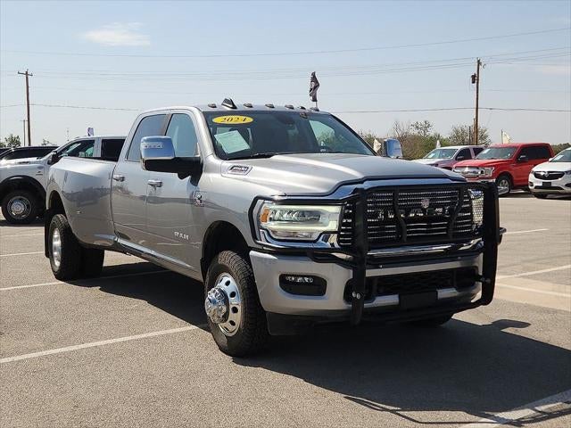2024 RAM 3500 Laramie Crew Cab 4x4 8' Box