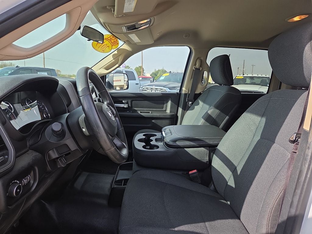 2019 RAM 2500 Tradesman Crew Cab 4x4 6'4' Box