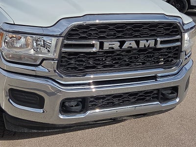 2019 RAM 2500 Tradesman Crew Cab 4x4 6'4' Box