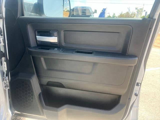 2019 RAM 2500 Tradesman Crew Cab 4x4 6'4' Box