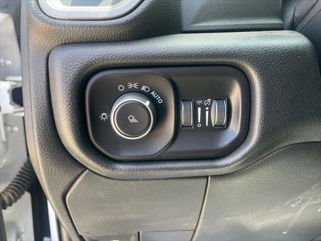 2019 RAM 2500 Tradesman Crew Cab 4x4 6'4' Box