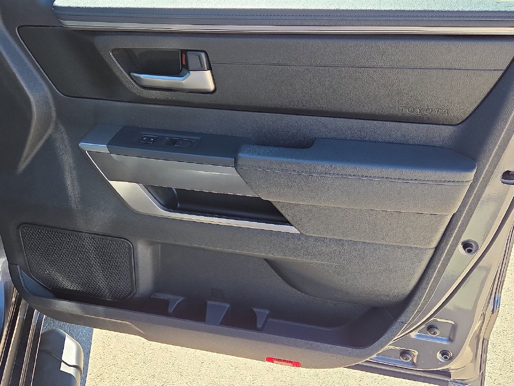 2025 Toyota Tundra 4WD SR5